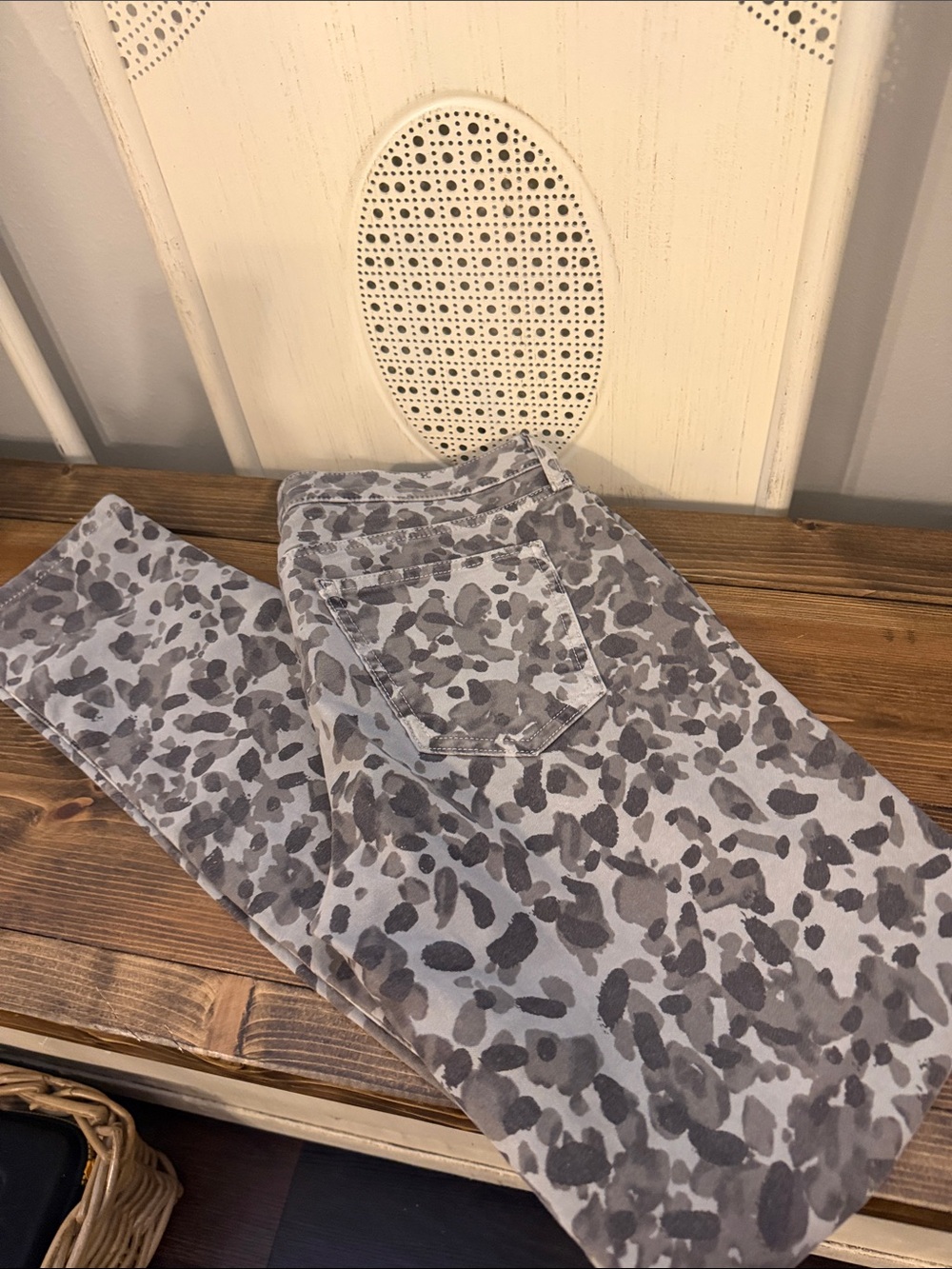 Current/Elliott Gray Leopard-Print Jeans 29
